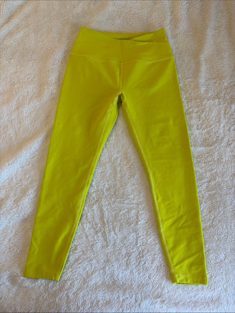 NWOT Criss cross Beyond Yoga Leggings